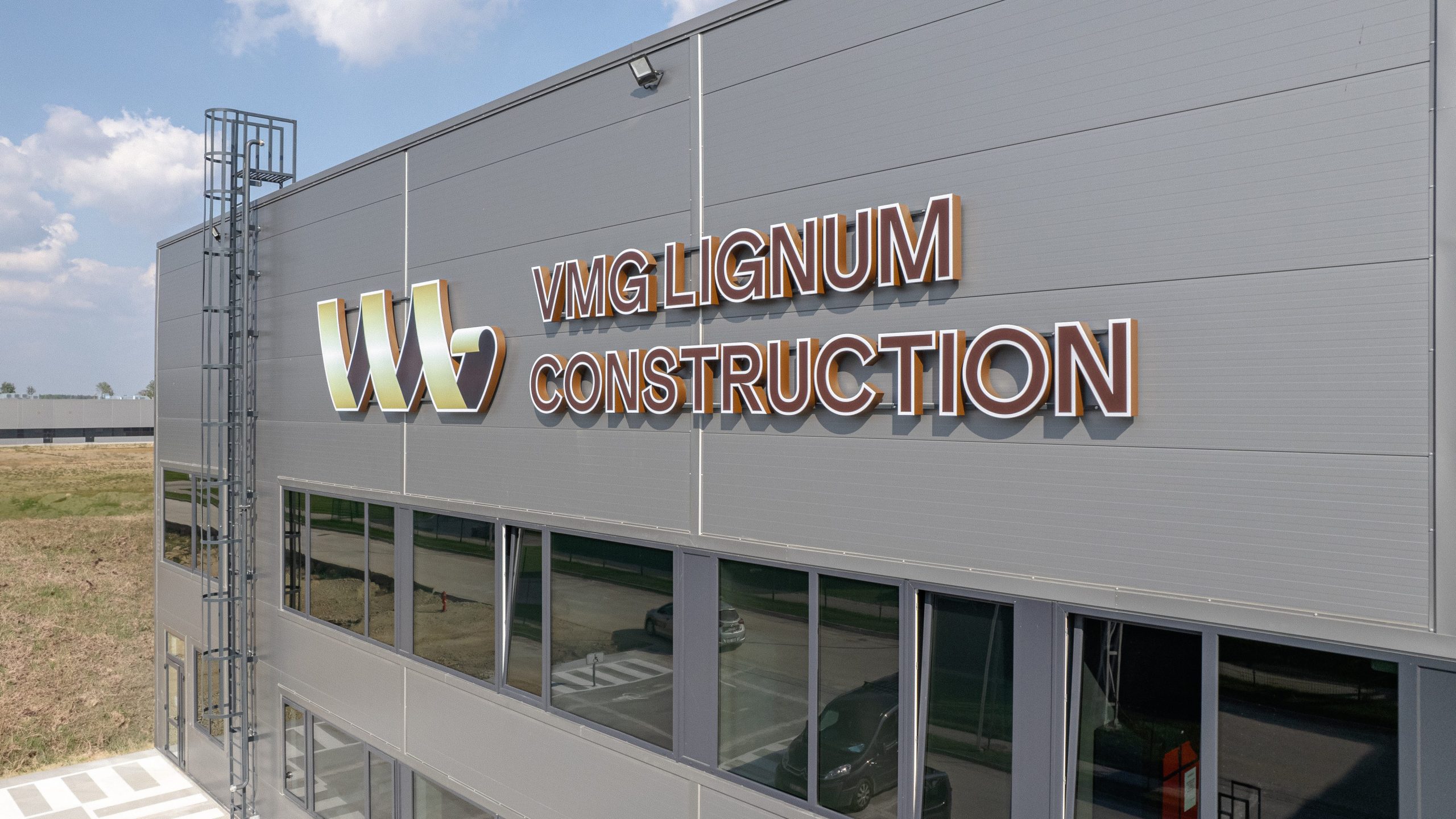 LVL_I_JOIST_PARTICLE_BOARDS_manufacturer_supplier_producer_distributor_wholesaler_in_Europe_FACTORY_in_Europe_VMG_LIGNUM_h4-scaled-aspect-ratio-1920-1080