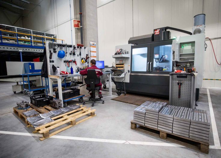 VMG_TECHNICS_automation_engineering_company_in_Europe_customized_robotization_industrial-automation_g22-aspect-ratio-735-525