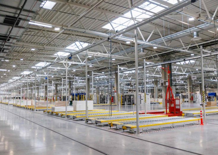 VMG_WOOD_INVEST_furniture_components_cabinet_furniture_factory_manufacturer_in_Europe-_mass_production_gb2-aspect-ratio-735-525