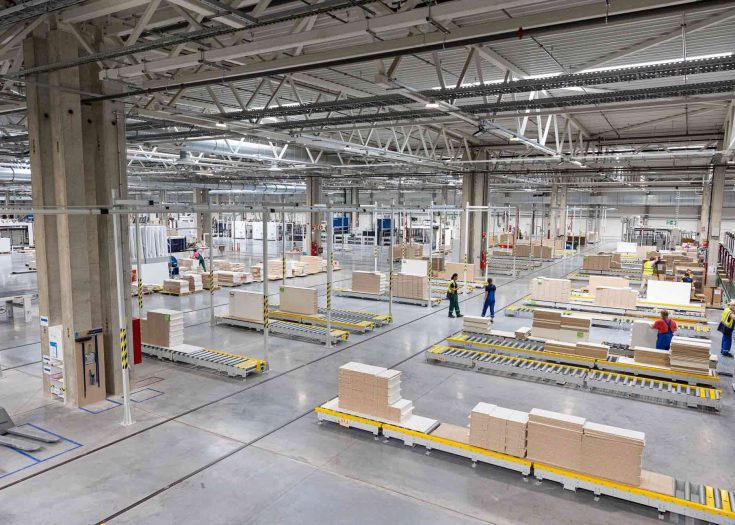 VMG_WOOD_INVEST_furniture_components_cabinet_furniture_factory_manufacturer_in_Europe-_mass_production_gb3-aspect-ratio-735-525