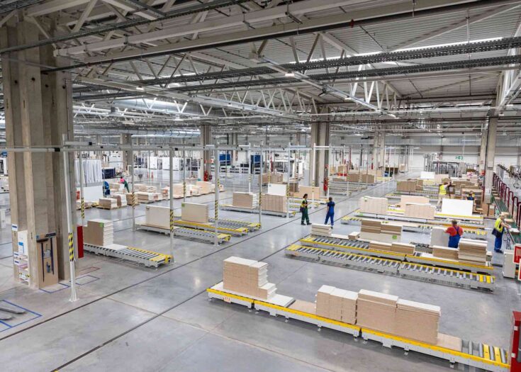 VMG_WOOD_INVEST_furniture_components_cabinet_furniture_factory_manufacturer_in_Europe-_mass_production_gb3-aspect-ratio-735-525